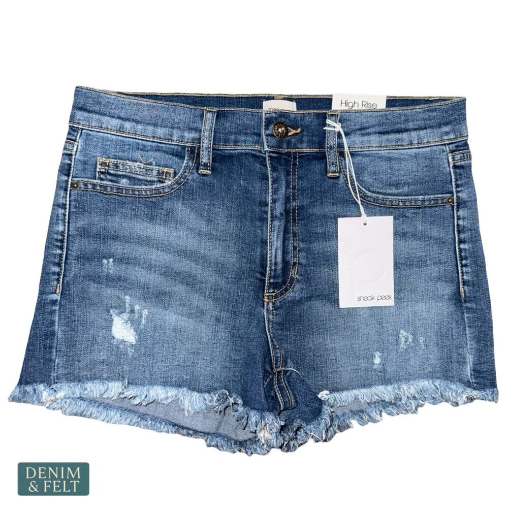 NEW Sneak Peek High Rise Denim Shorts Medium Wash Raw Hem Distressed Summerā MED